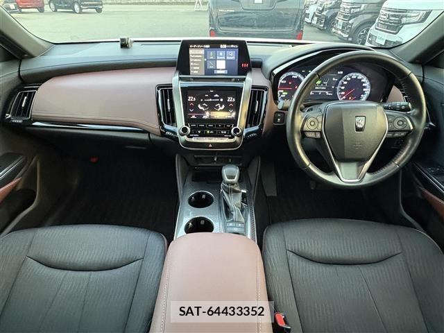 Toyota CROWN 2018 8769593-15