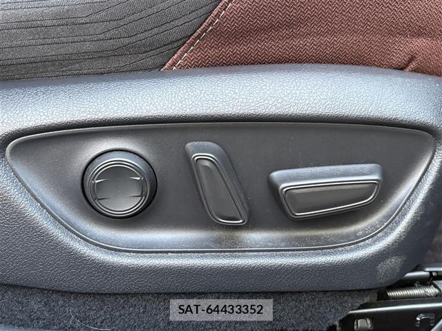 Toyota CROWN 2018 8769593-7