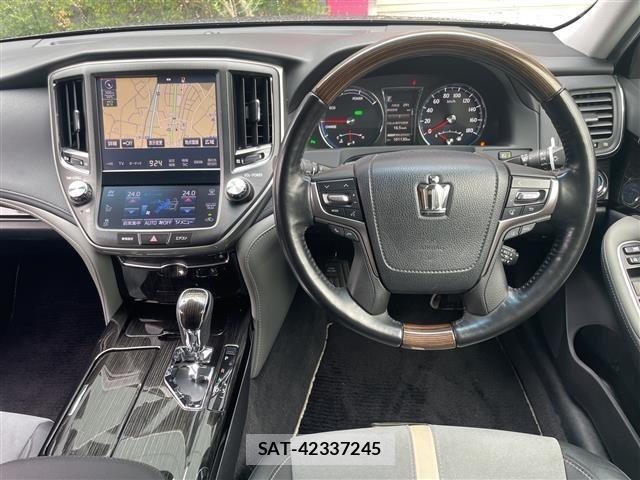 Toyota CROWN 2016 8769617-14