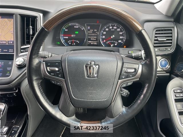 Toyota CROWN 2016 8769617-2