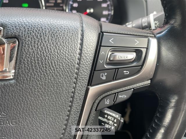 Toyota CROWN 2016 8769617-9