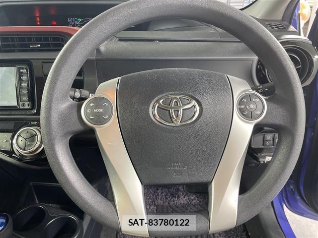 Toyota AQUA 2017 8762998-1
