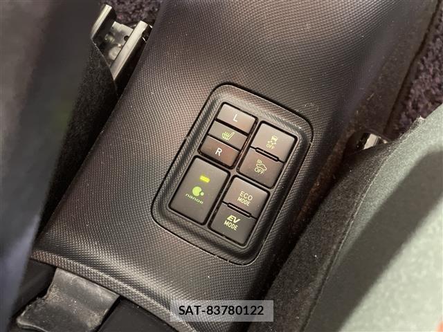 Toyota AQUA 2017 8762998-11