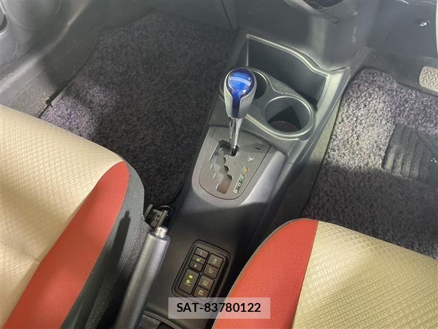 Toyota AQUA 2017 8762998-2