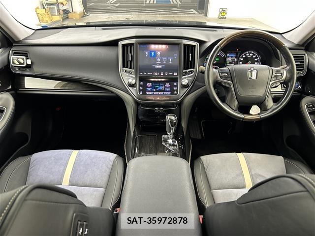 Toyota CROWN 2017 8769618-14