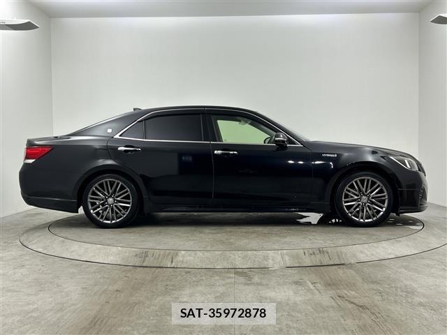 Toyota CROWN 2017 8769618-22