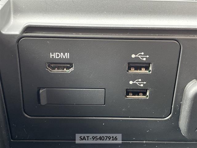 Mazda MAZDA3 2022 8770199-10
