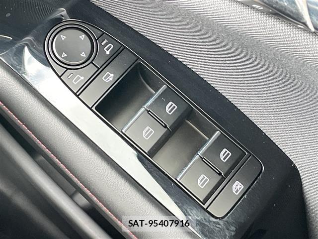 Mazda MAZDA3 2022 8770199-11