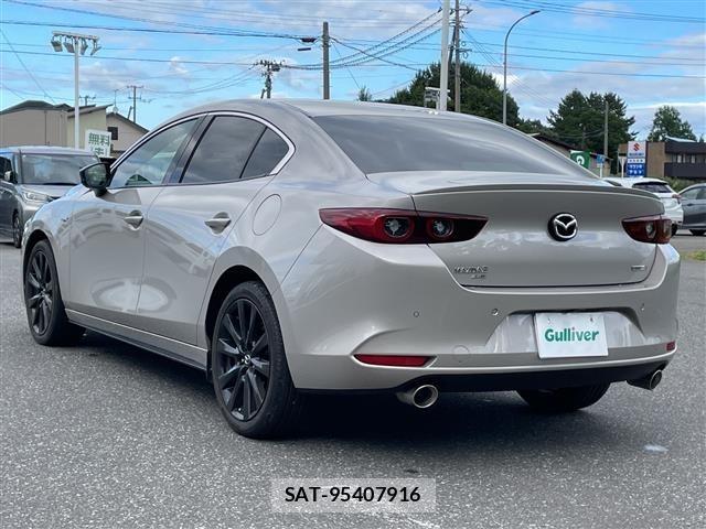 Mazda MAZDA3 2022 8770199-13