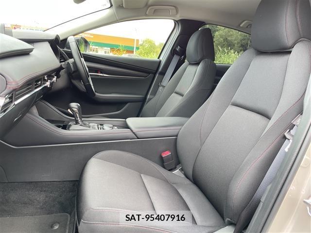Mazda MAZDA3 2022 8770199-22