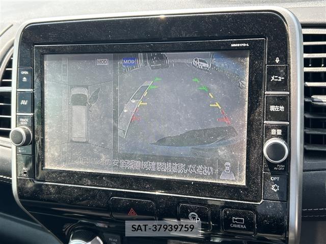 Nissan SERENA 2018 8672717-18