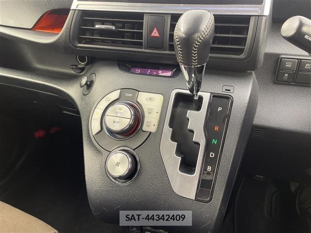 Toyota SIENTA 2019 8672201-12