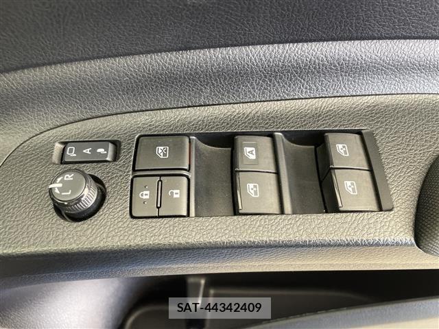 Toyota SIENTA 2019 8672201-2