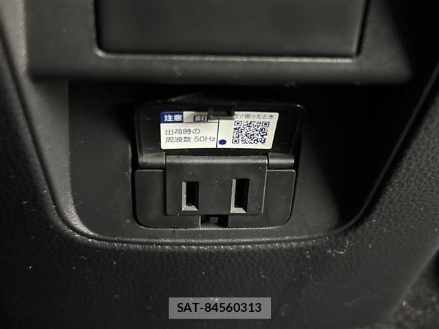 Toyota NOAH 2023 8765060-5
