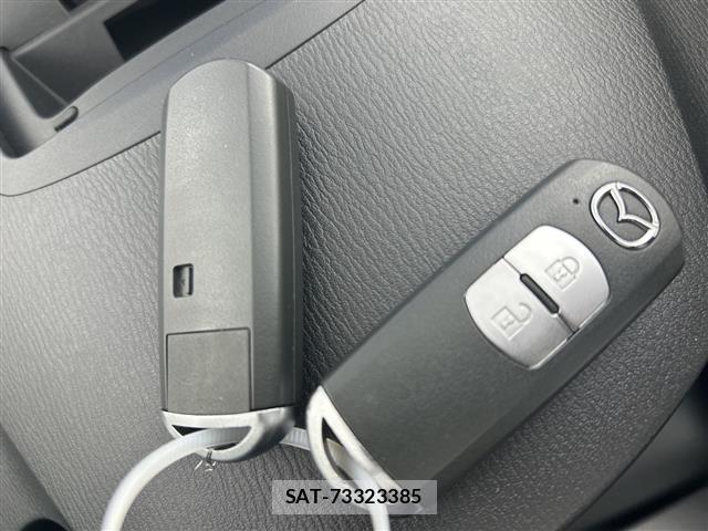 Mazda AXELA 2018 8771852-6