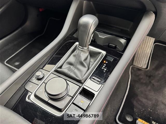 Mazda MAZDA3 2023 8770213-22