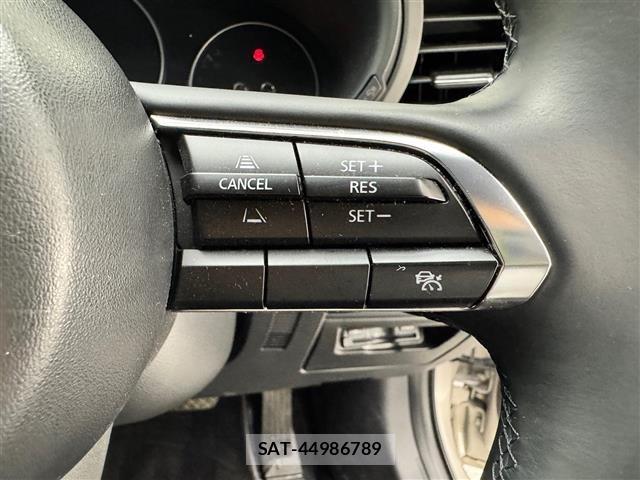 Mazda MAZDA3 2023 8770213-23