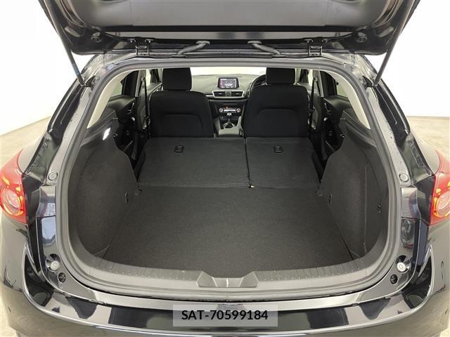 Mazda AXELA 2017 8678433-6