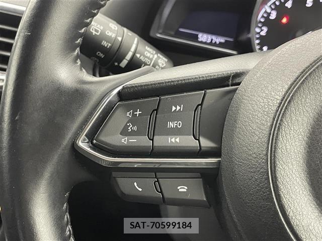 Mazda AXELA 2017 8678433-8