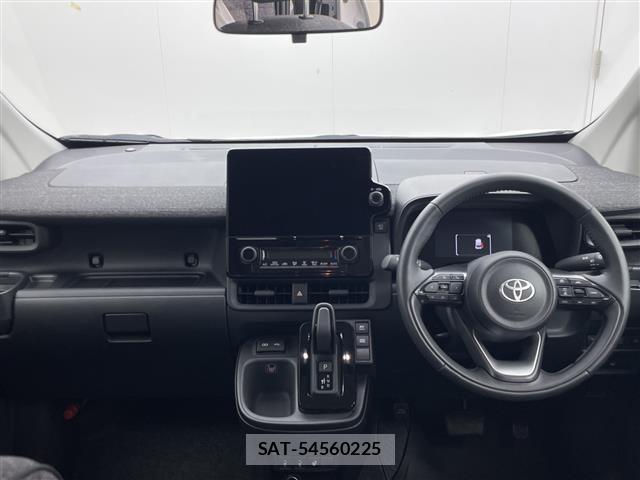 Toyota SIENTA 2024 8672206-15