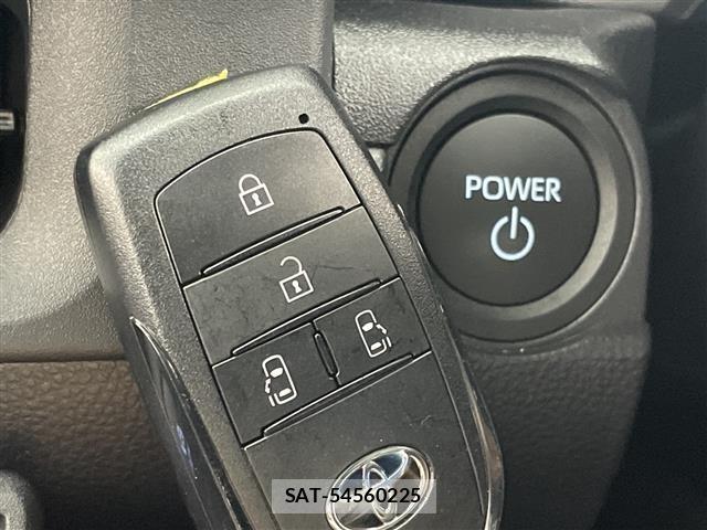 Toyota SIENTA 2024 8672206-8