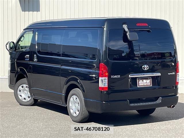 Toyota HIACE VAN 2022 8677235-2