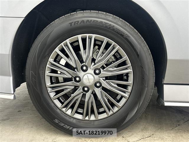 Nissan SERENA 2023 8672735-6