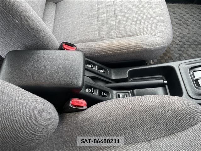Nissan PRIMERA 1993 8836820-10