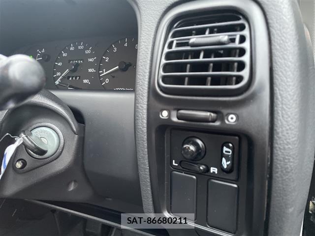 Nissan PRIMERA 1993 8836820-11