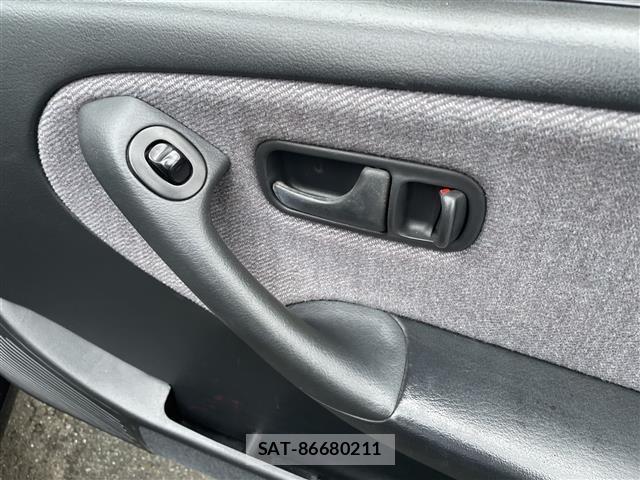 Nissan PRIMERA 1993 8836820-4