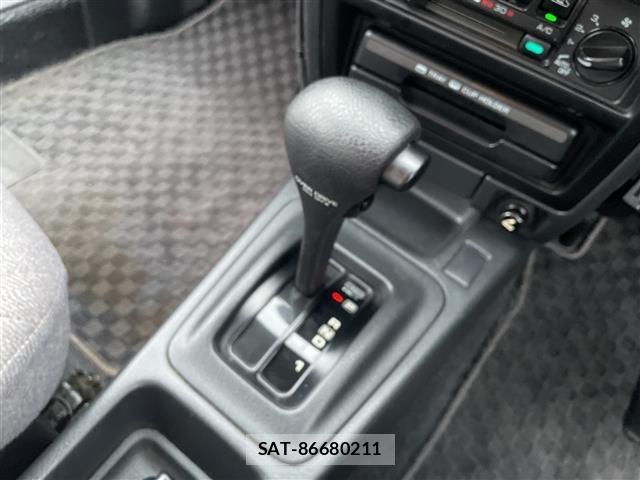 Nissan PRIMERA 1993 8836820-8