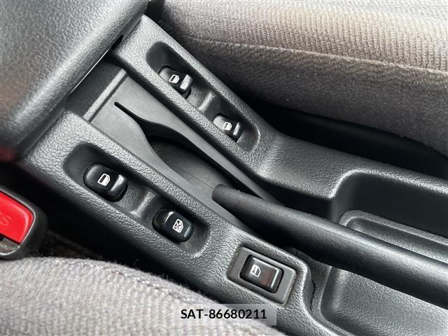 Nissan PRIMERA 1993 8836820-9