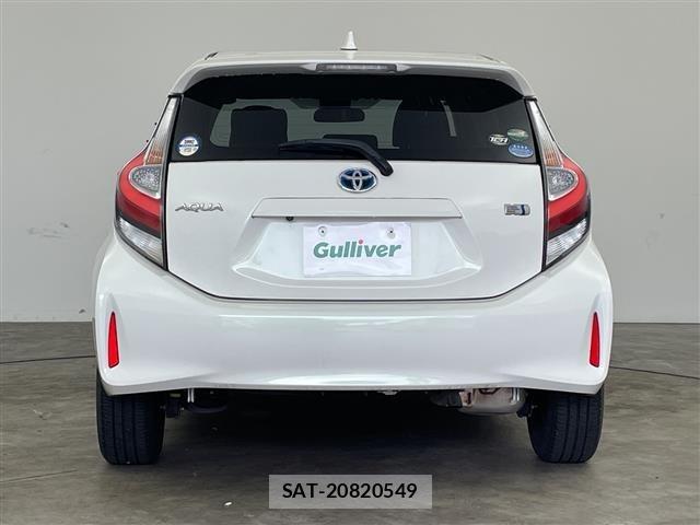 Toyota AQUA 2017 8762999-18