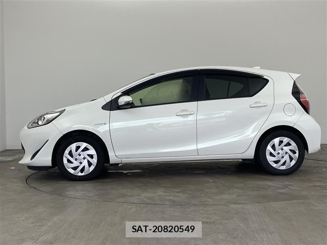 Toyota AQUA 2017 8762999-21