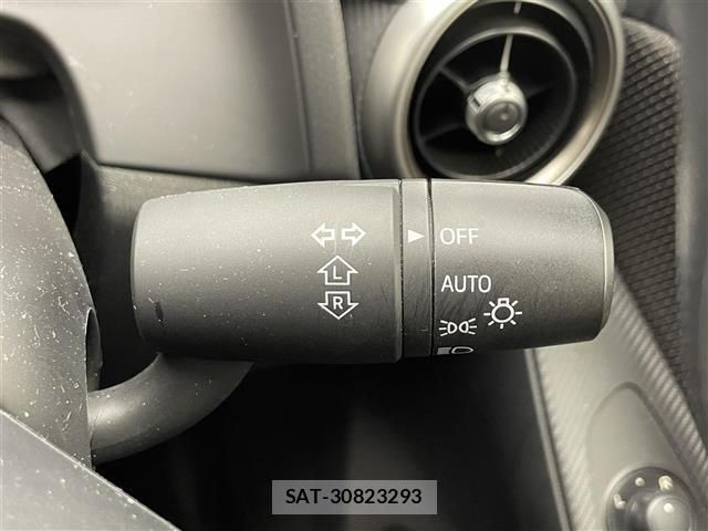 Mazda MAZDA2 2021 8770942-9