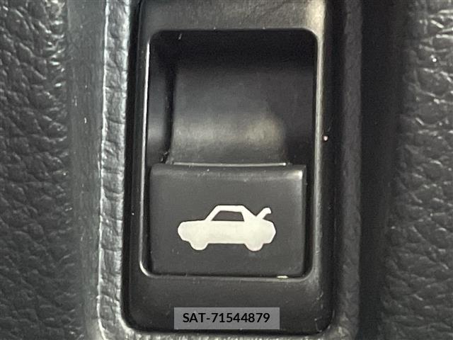 Nissan FUGA 2007 8676907-1