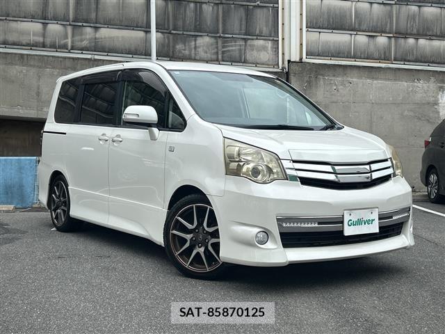 Toyota NOAH 2010 8765071-0