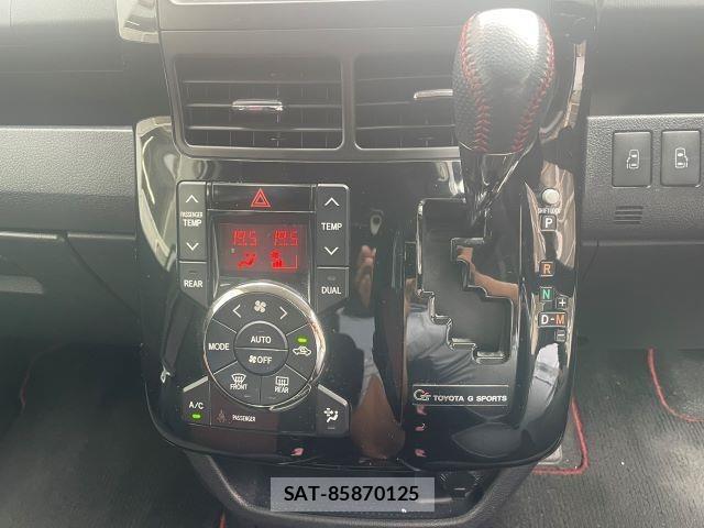 Toyota NOAH 2010 8765071-3