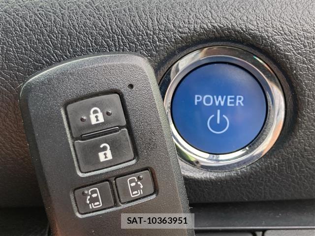 Toyota SIENTA 2018 8764265-1