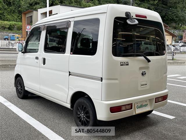 Toyota PIXIS VAN 2013 8677416-13