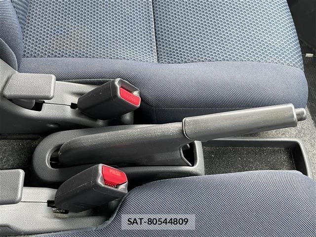 Toyota PIXIS VAN 2013 8677416-6