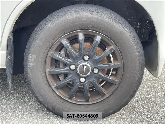 Toyota PIXIS VAN 2013 8677416-9