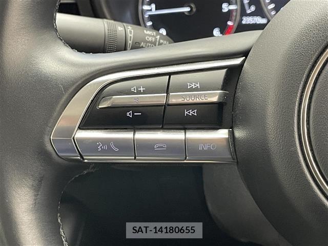 Mazda MAZDA3 2022 8770216-10