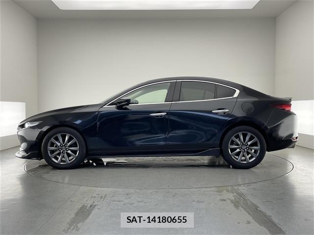 Mazda MAZDA3 2022 8770216-20