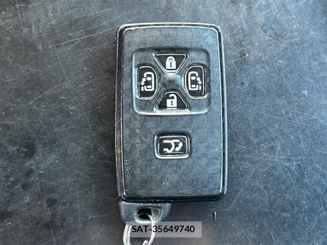 Toyota VELLFIRE 2013 8674552-1