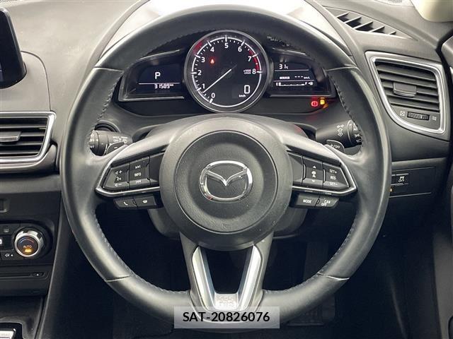 Mazda AXELA 2017 8771859-1