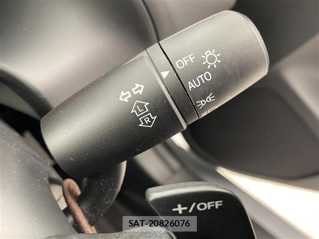 Mazda AXELA 2017 8771859-5