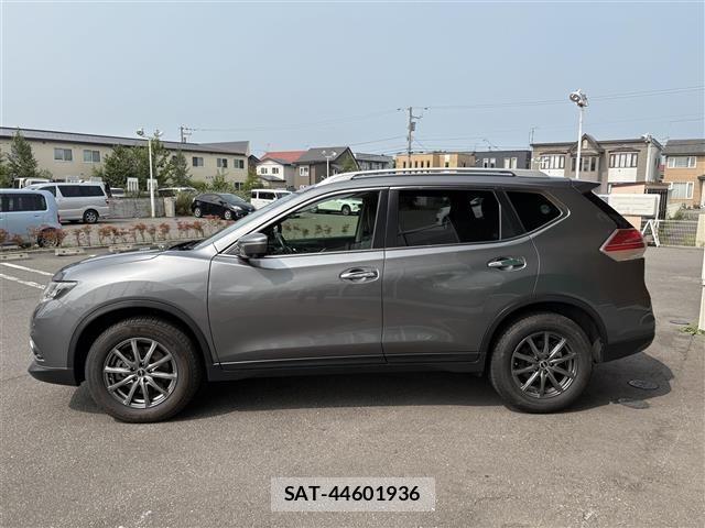 Nissan X-TRAIL 2017 8762870-10