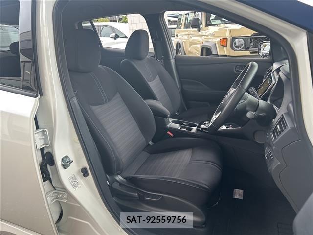 Nissan LEAF 2020 8675759-12