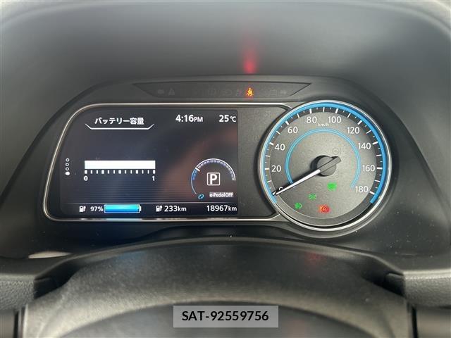 Nissan LEAF 2020 8675759-19